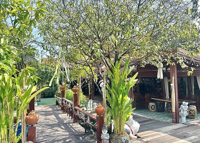 Montri Donmuang Resort 2*