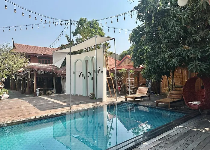 Montri Donmuang Resort 2*